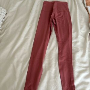 Lululemon align pant YOGA hole in heel